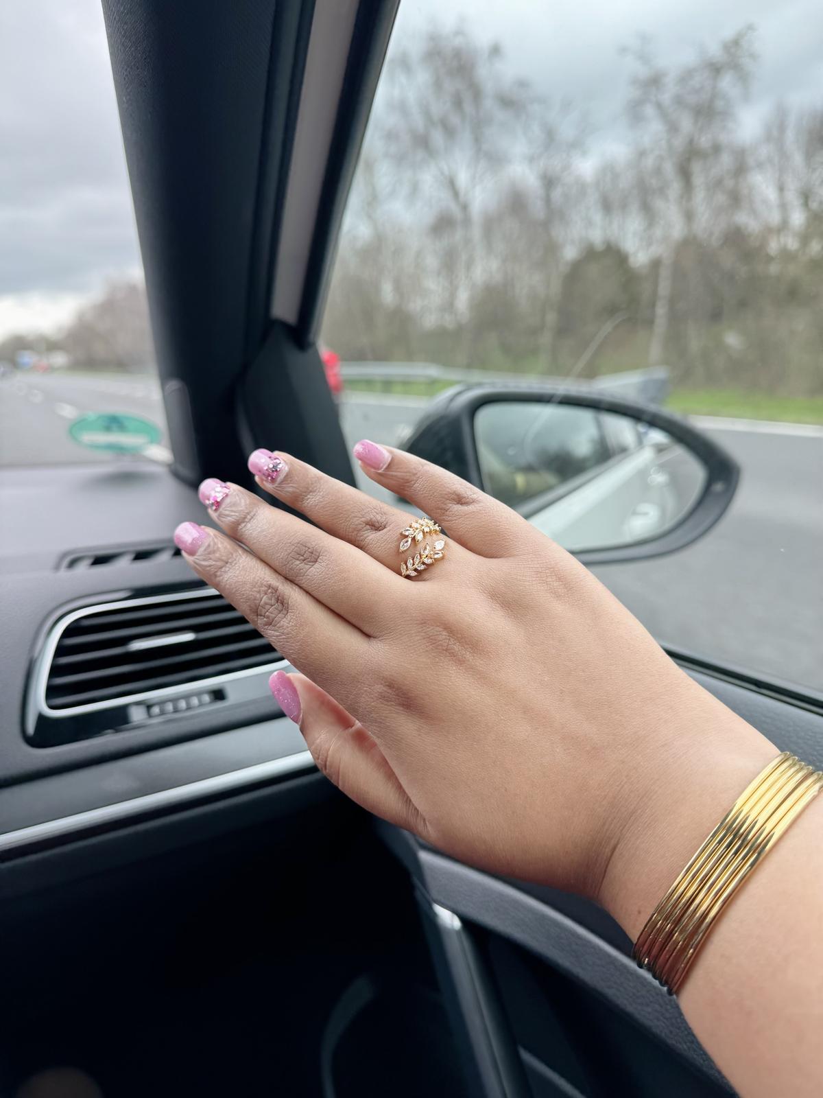 Lily ring