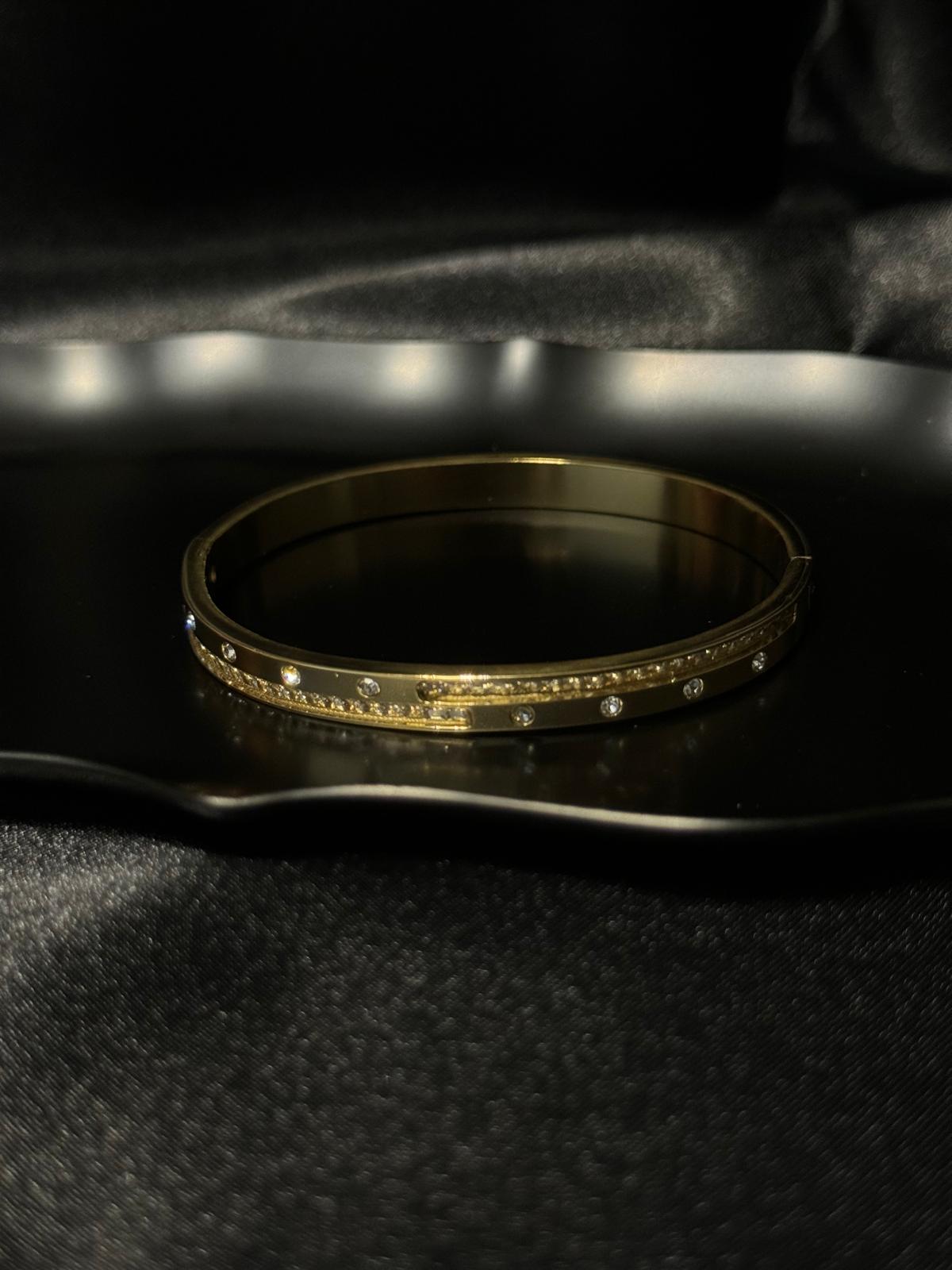 Amayra bangle