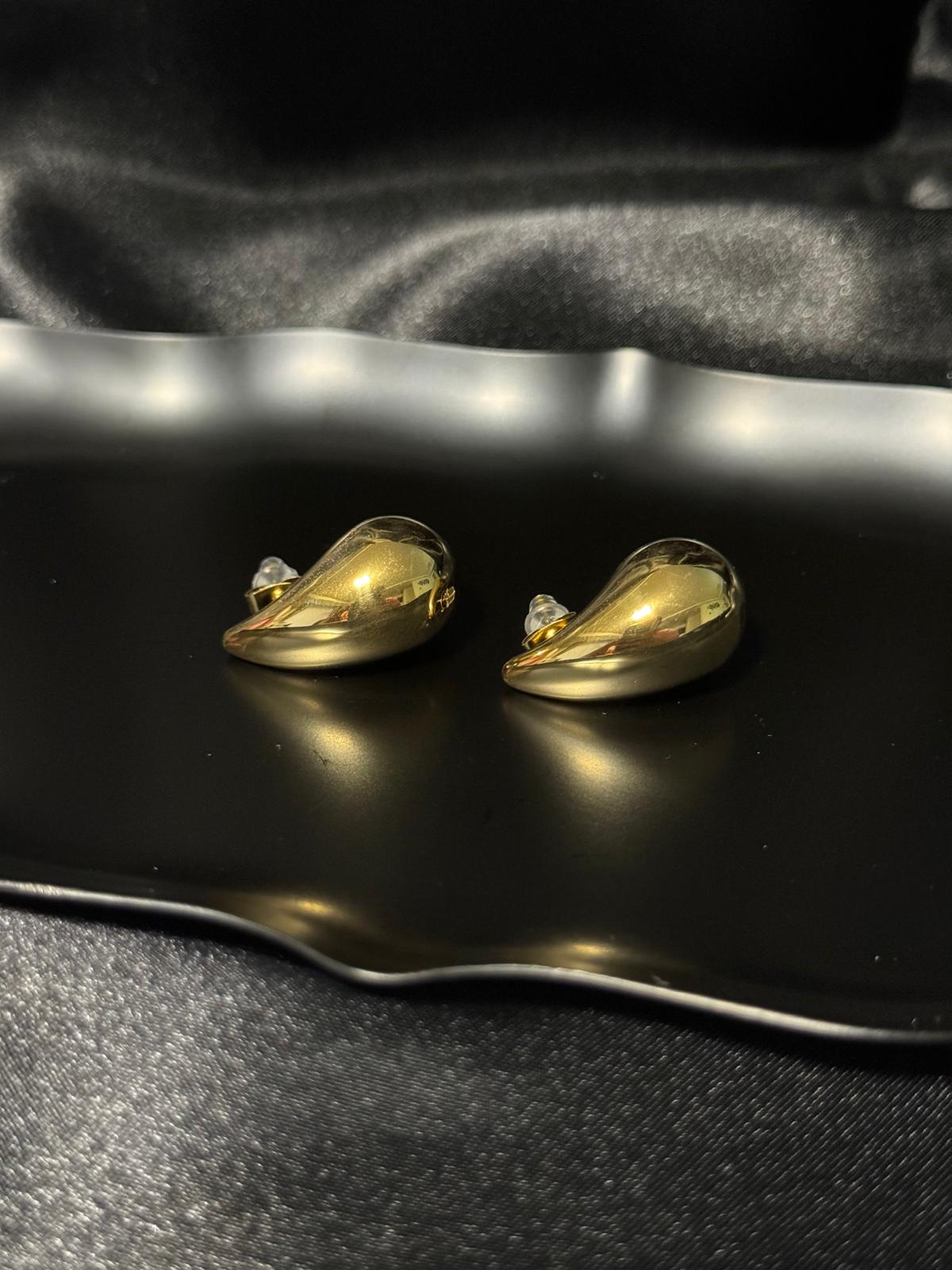 Drop earrings