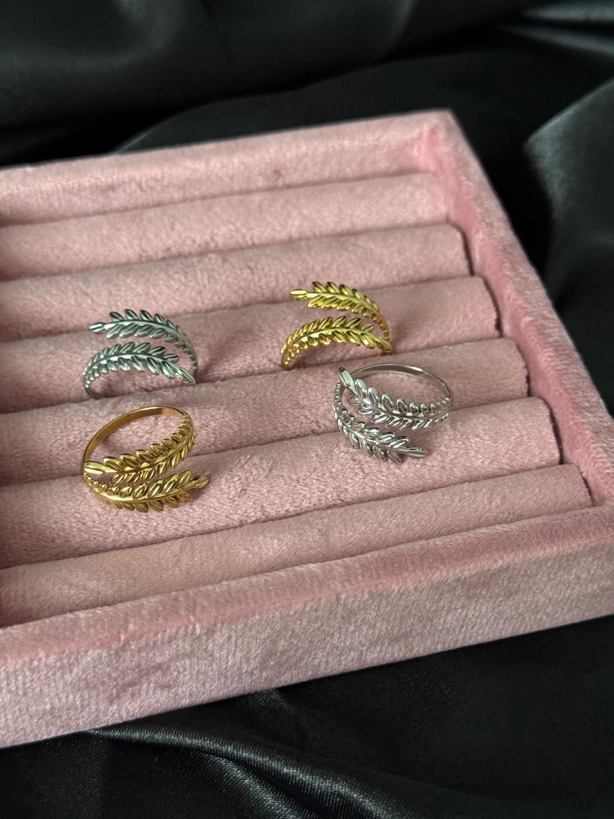 Feather ring
